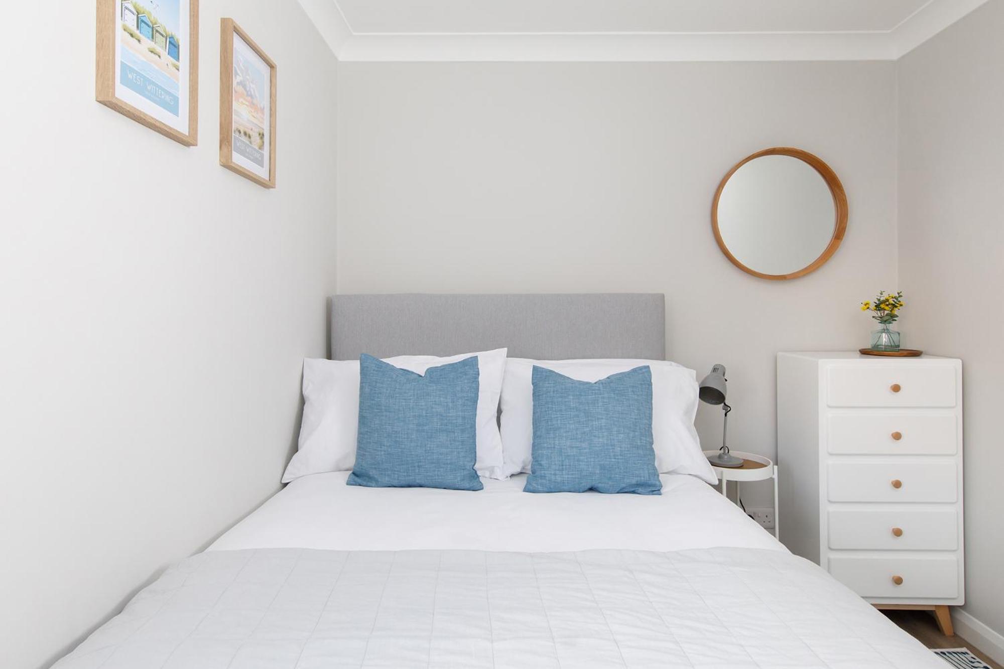 Apartamento Little Blue By The Butler Collection Chichester Exterior foto